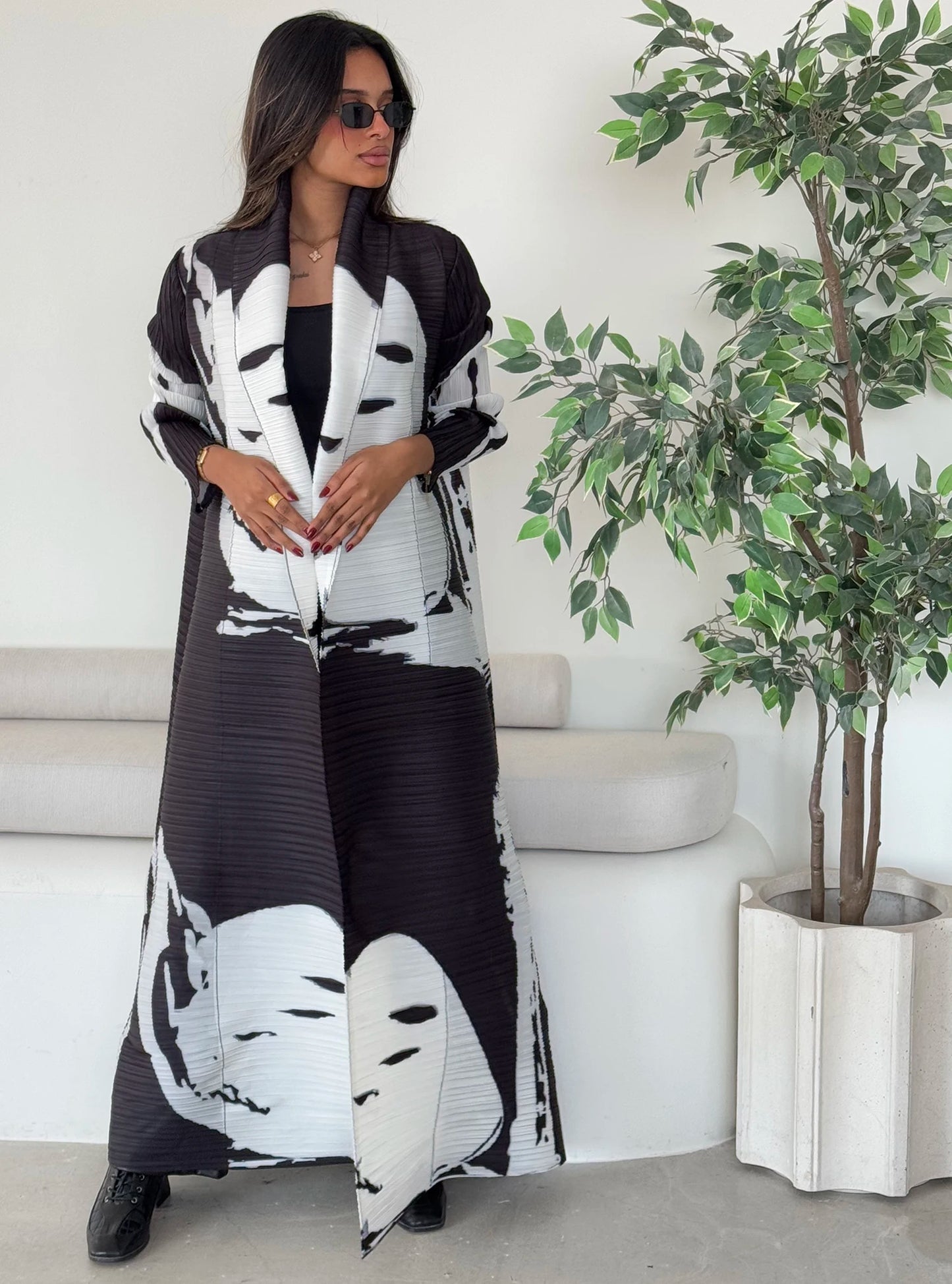 Vintage Print Cardigan Abaya — Luxury