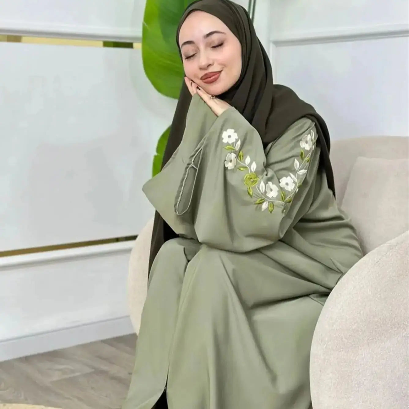 Embroidered Zipper Abaya Robe — Green